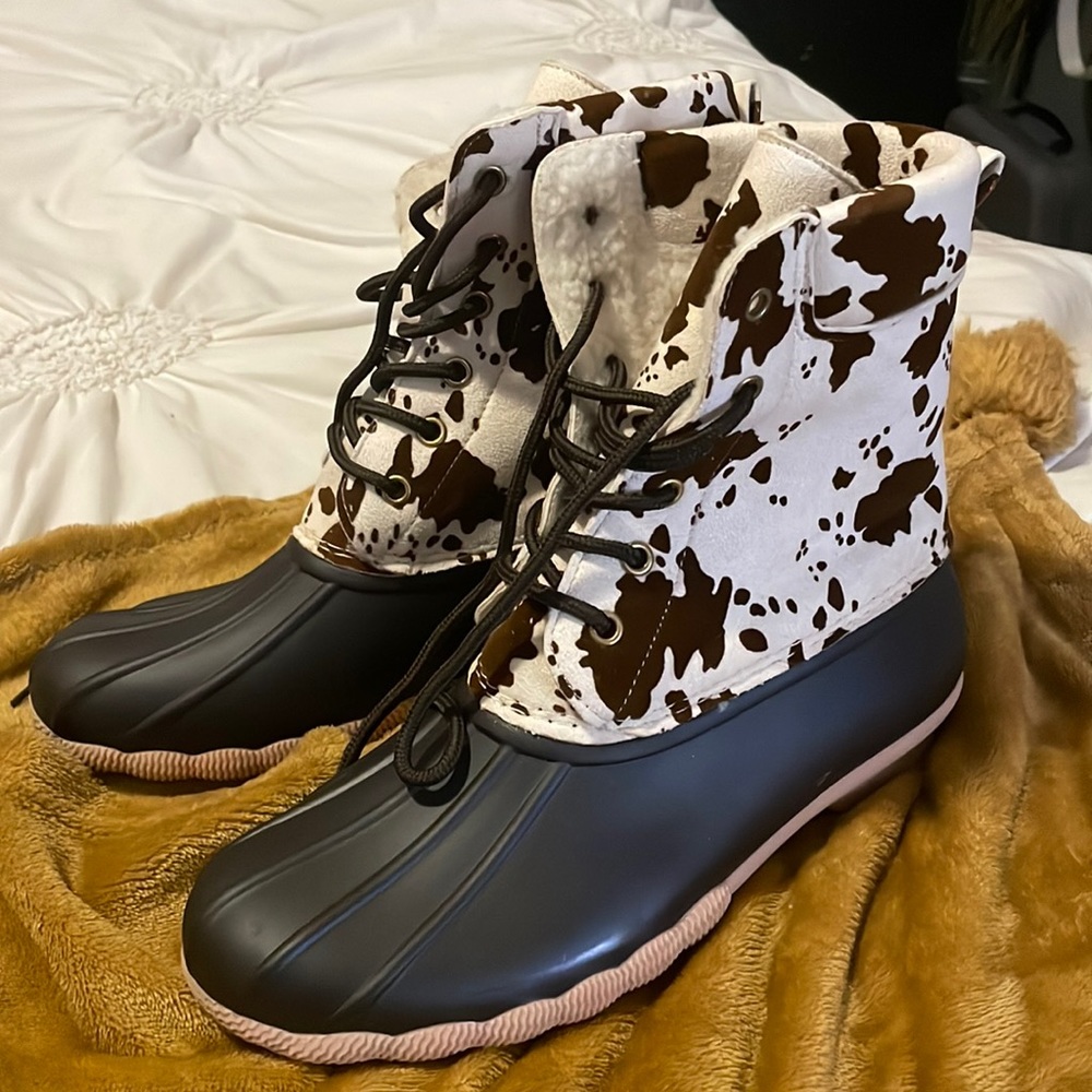 Outwoods duck boots, size 9
